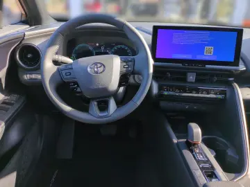 TOYOTA C-HR Plug-In Team D ACC  RFK. SHZ  Klima  DAB