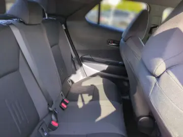 TOYOTA C-HR Plug-In Team D ACC  RFK. SHZ  Klima  DAB