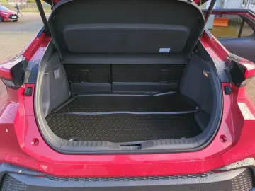 TOYOTA C-HR Plug-In Team D ACC  RFK. SHZ  Klima  DAB