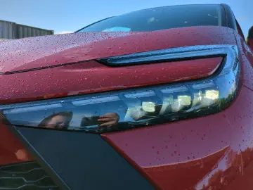 TOYOTA C-HR Plug-In Team D ACC  RFK. SHZ  Klima  DAB