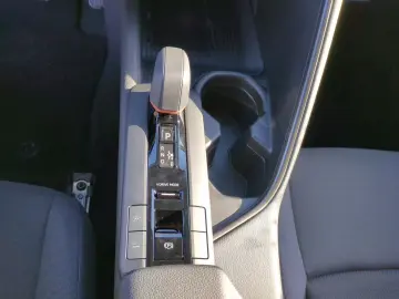 TOYOTA C-HR Plug-In Team D ACC  RFK. SHZ  Klima  DAB