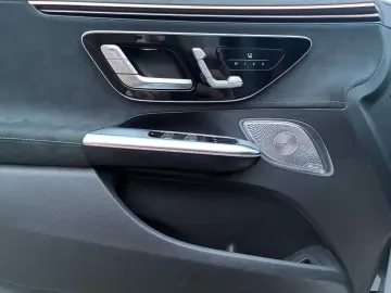 MERCEDES-BENZ EQE 43 4M AMG HUD AHK Night Airmatic D…