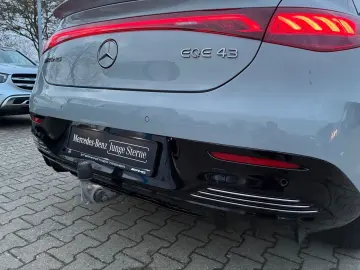 MERCEDES-BENZ EQE 43 4M AMG HUD AHK Night Airmatic D…