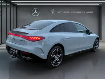MERCEDES-BENZ EQE 43 4M AMG HUD AHK Night Airmatic D…