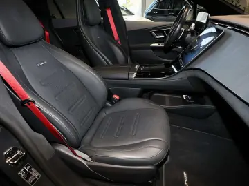 MERCEDES-BENZ EQE 43 AMG 4M PANO HEADUP DISTRO MEMOR…