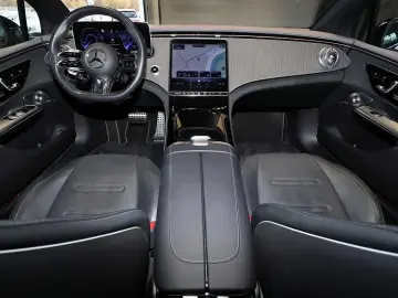 MERCEDES-BENZ EQE 43 AMG 4M PANO HEADUP DISTRO MEMOR…