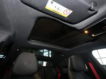 MERCEDES-BENZ EQE 43 AMG 4M PANO HEADUP DISTRO MEMOR…