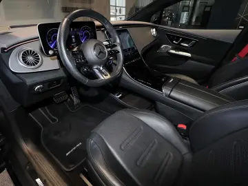 MERCEDES-BENZ EQE 43 AMG 4M PANO HEADUP DISTRO MEMOR…