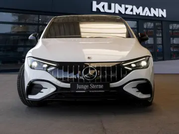 MERCEDES-BENZ EQE 43 AMG 4M Night HeadUp Panorama Airmatic