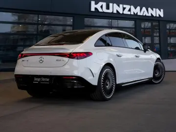 MERCEDES-BENZ EQE 43 AMG 4M Night HeadUp Panorama Airmatic