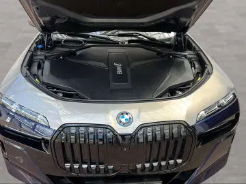 BMW i7 xDrive60 Limousine M Sport Massage Kamera