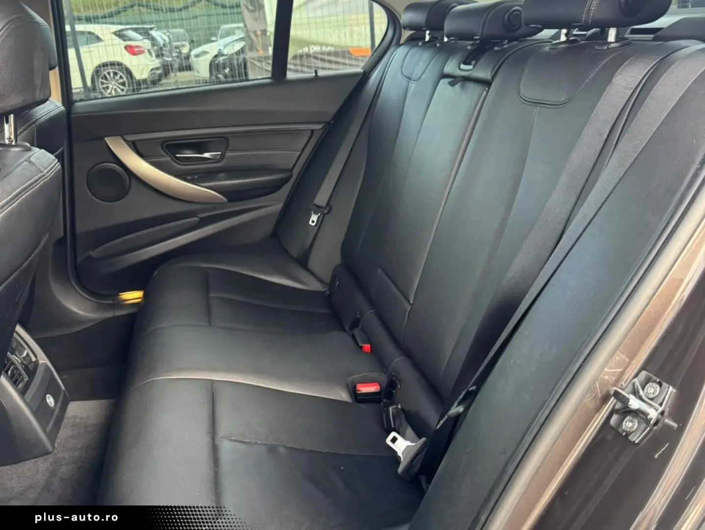 BMW F30 LUXURY  AN 2012  163 CP  3 BUTOANE
