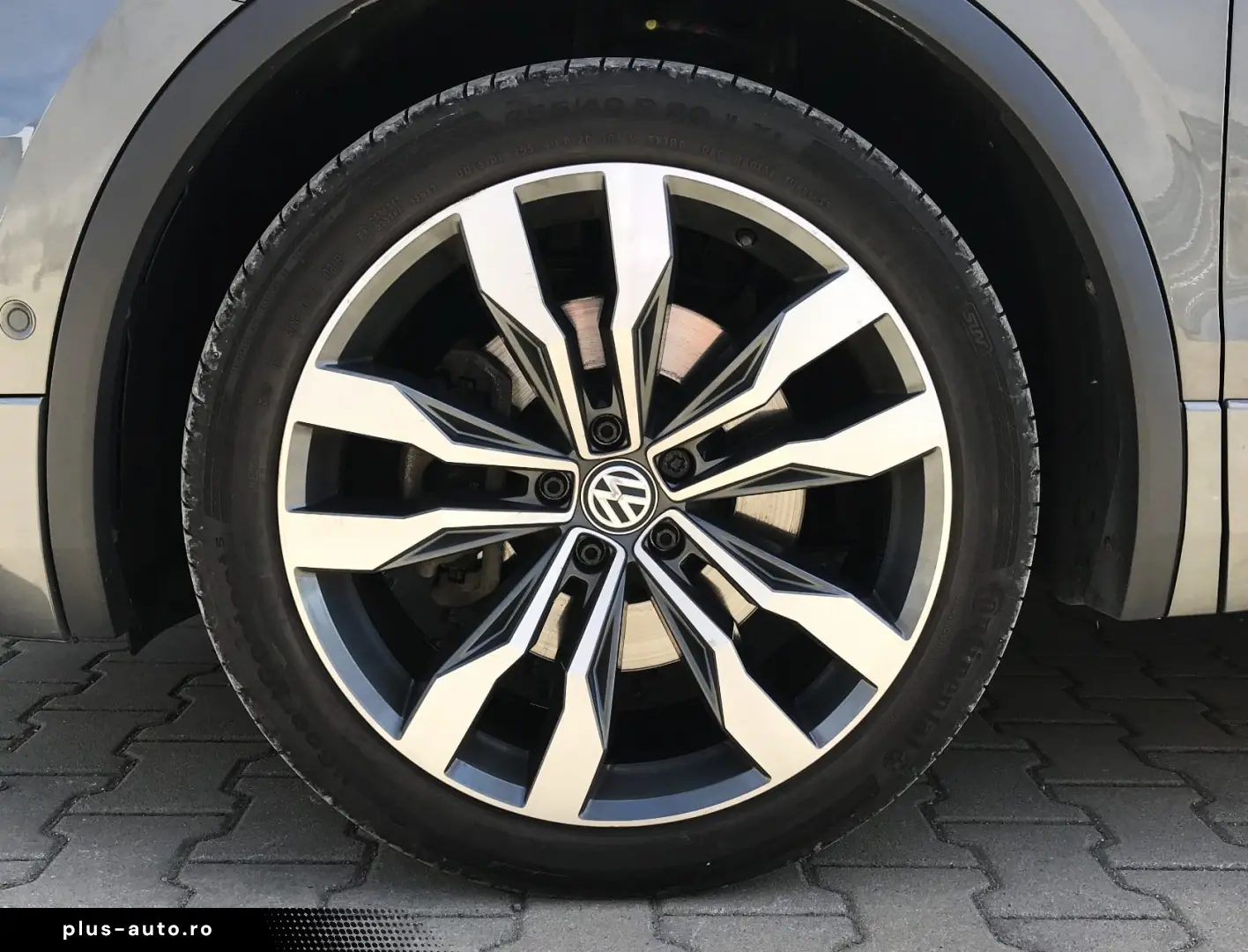 Tiguan 2 0 4Motion BlueMotion Technology R LINE
