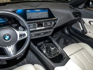 BMW Z4 sDrive20i M Sport HUD RFK NAVI LED PDC V H