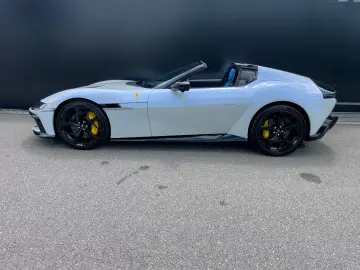Ferrari 12Cilindri Spider EXTRA RANGE BIANCO BABY BLUE