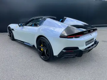 Ferrari 12Cilindri Spider EXTRA RANGE BIANCO BABY BLUE