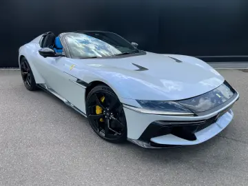 Ferrari 12Cilindri Spider EXTRA RANGE BIANCO BABY BLUE