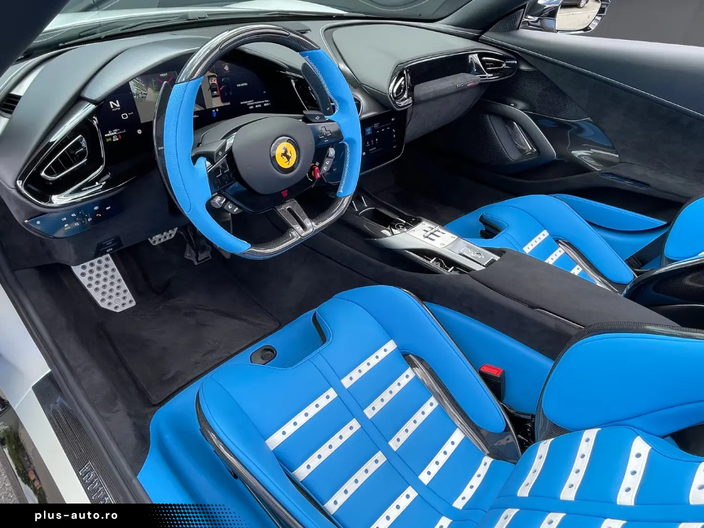 Ferrari 12Cilindri Spider EXTRA RANGE BIANCO BABY BLUE