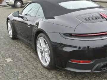 PORSCHE 992 cabrio  schw schw bose abgas kamera garantie