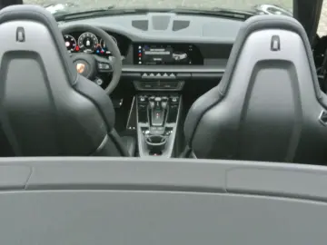PORSCHE 992 cabrio  schw schw bose abgas kamera garantie