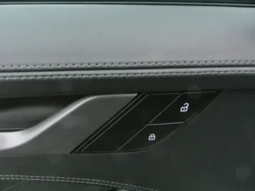 PORSCHE 992 cabrio  schw schw bose abgas kamera garantie