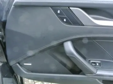 PORSCHE 992 cabrio  schw schw bose abgas kamera garantie