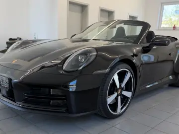 PORSCHE 911 Carrera Cabriolet Sporta. Kamera Bose