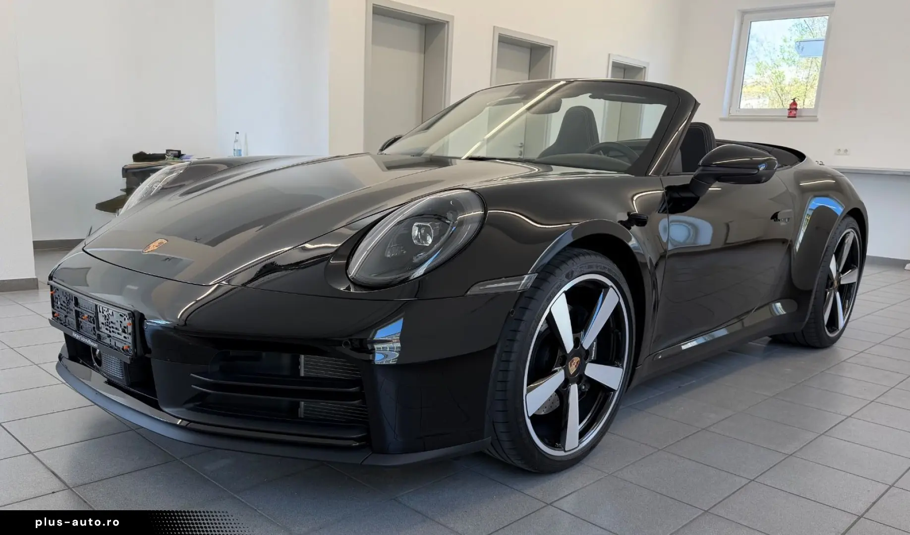 PORSCHE 911 Carrera Cabriolet Sporta. Kamera Bose