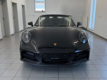 PORSCHE 911 Carrera Cabriolet Sporta. Kamera Bose