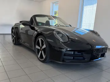 PORSCHE 911 Carrera Cabriolet Sporta. Kamera Bose