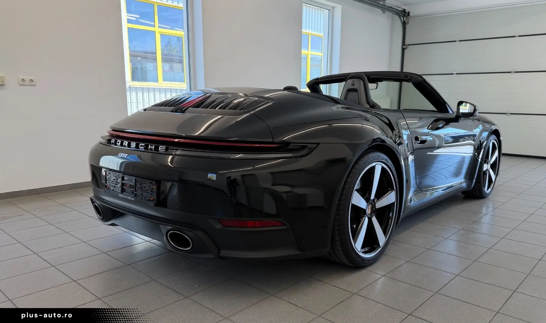 PORSCHE 911 Carrera Cabriolet Sporta. Kamera Bose