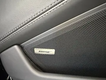 PORSCHE 911 Carrera Cabriolet Sporta. Kamera Bose
