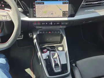 AUDI S3 Limousine TFSI Navi LED Alu HUD SONOS PDC Car
