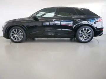 AUDI Q8 50 TDI quattro MATRIX AHK PANO HEAD-UP