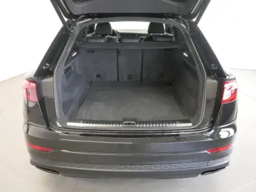 AUDI Q8 50 TDI quattro MATRIX AHK PANO HEAD-UP