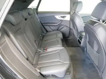 AUDI Q8 50 TDI quattro MATRIX AHK PANO HEAD-UP