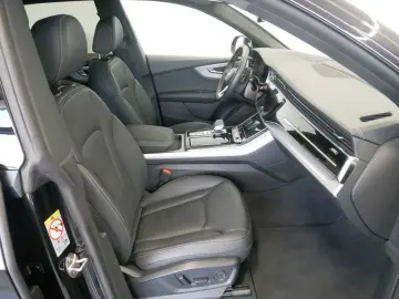AUDI Q8 50 TDI quattro MATRIX AHK PANO HEAD-UP