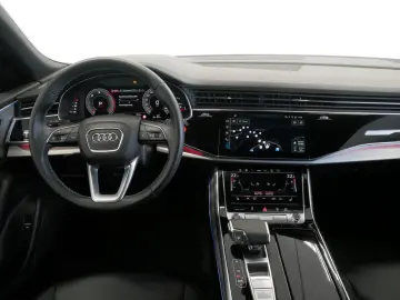 AUDI Q8 50 TDI quattro MATRIX AHK PANO HEAD-UP