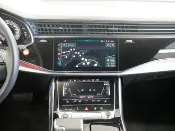 AUDI Q8 50 TDI quattro MATRIX AHK PANO HEAD-UP