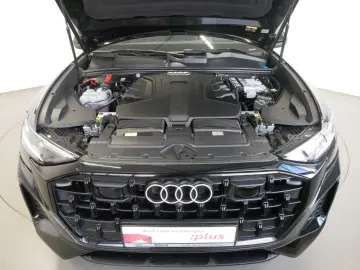 AUDI Q8 50 TDI quattro MATRIX AHK PANO HEAD-UP