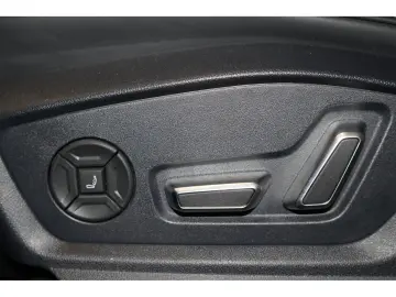 AUDI Q8 50 TDI quattro S-Line B&O Matrix R-Kamera