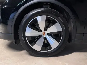 PORSCHE Macan  Pano-Dach  Surround View  20-Zoll