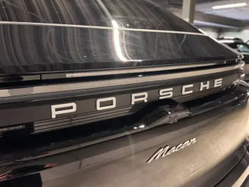 PORSCHE Macan  Pano-Dach  Surround View  20-Zoll