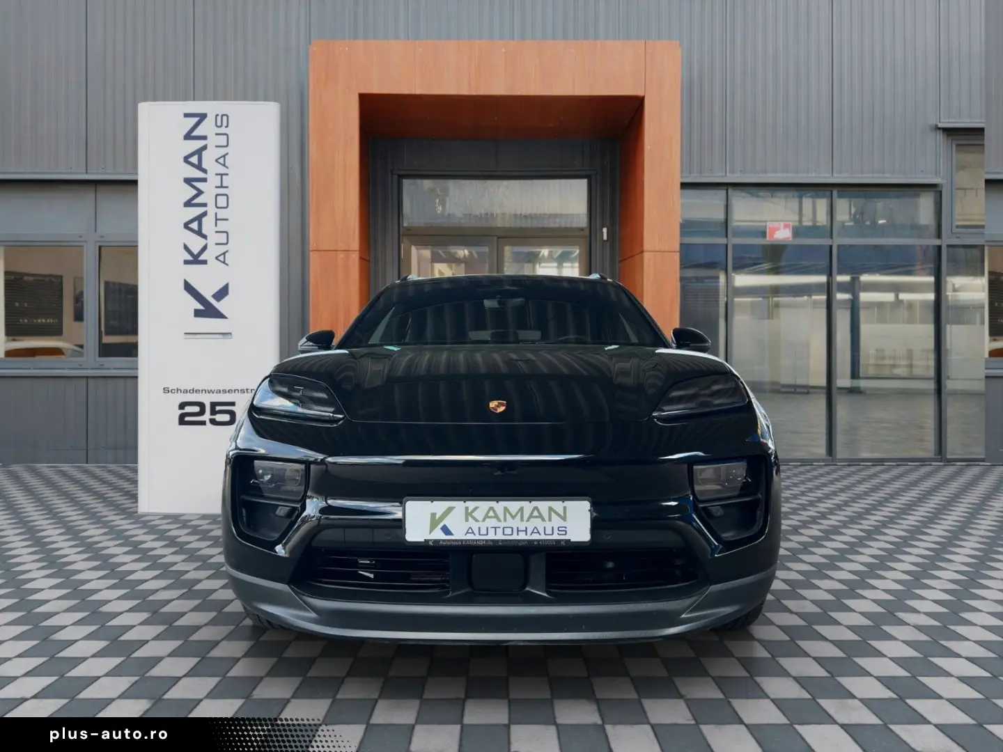 PORSCHE Macan Electric Panorama 1-Hand