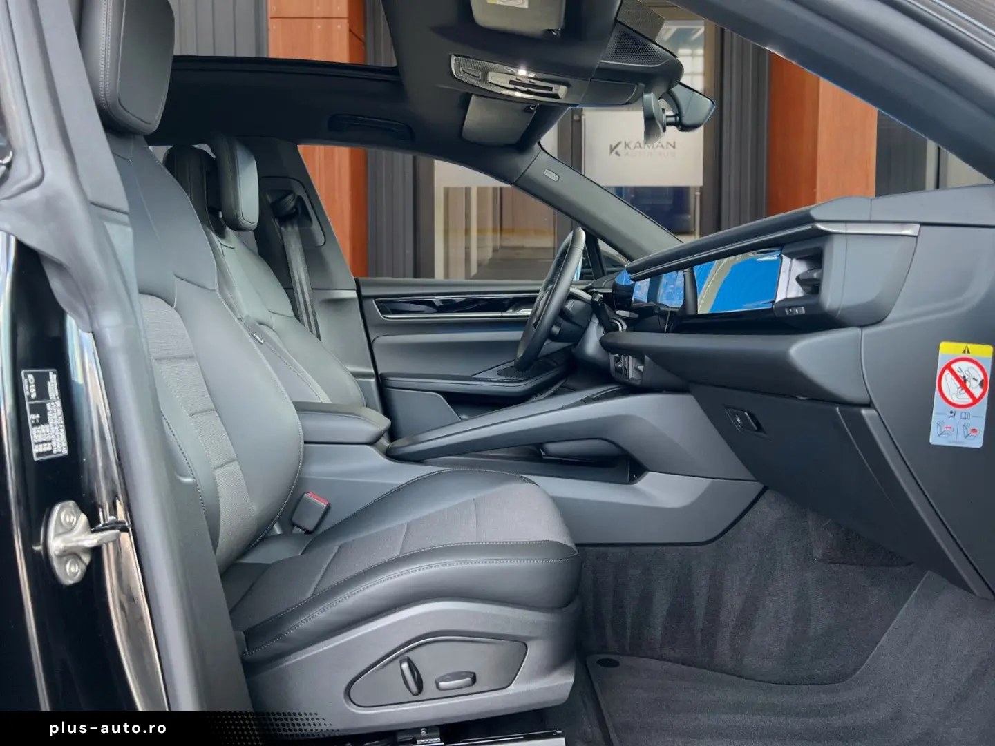 PORSCHE Macan Electric Panorama 1-Hand