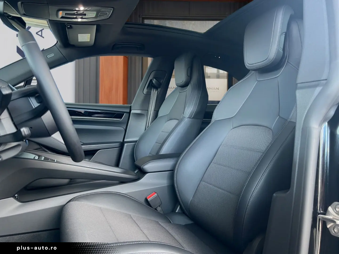 PORSCHE Macan Electric Panorama 1-Hand