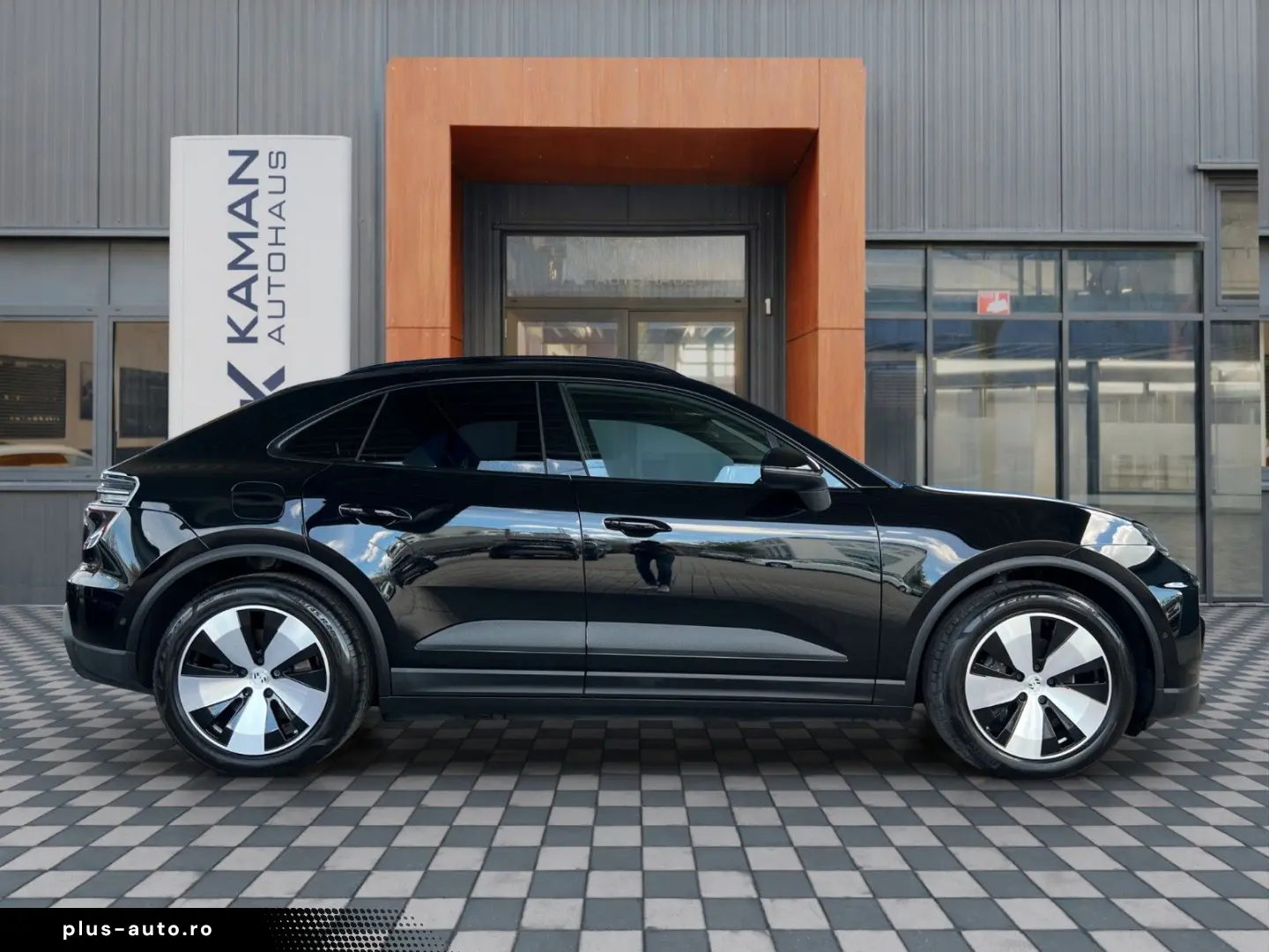 PORSCHE Macan Electric Panorama 1-Hand