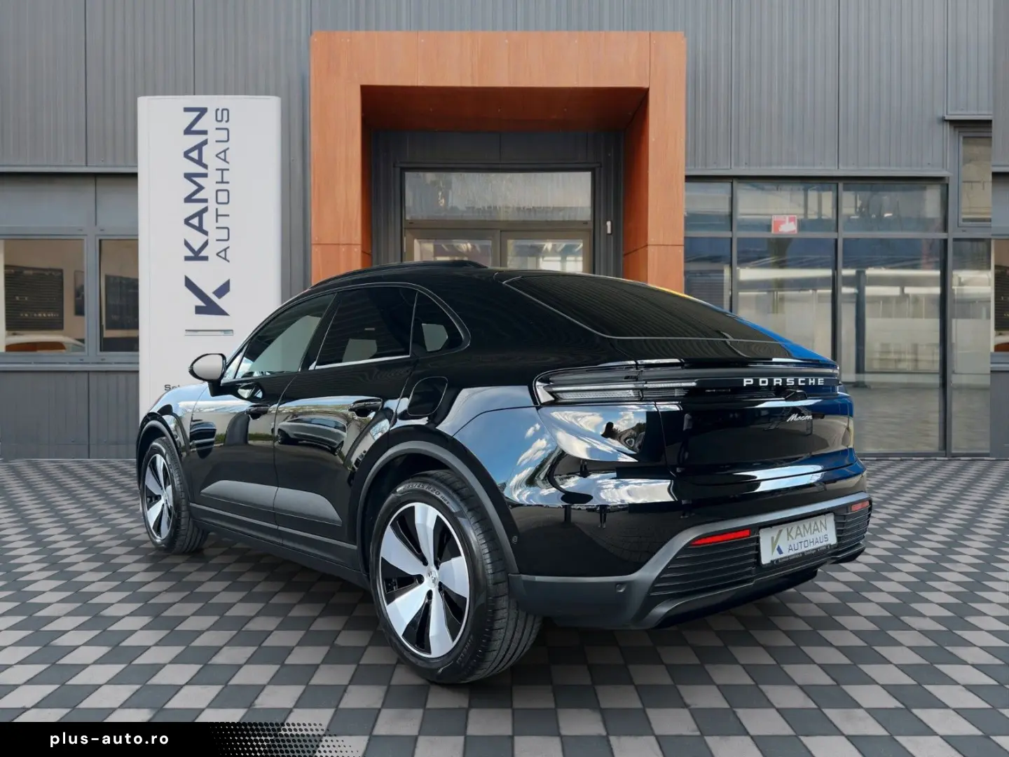 PORSCHE Macan Electric Panorama 1-Hand