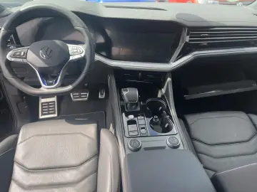 VW Touareg 3.0 V6 TSI eHybrid R AG8 4M Leder R-Kam