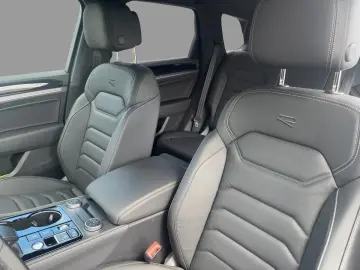 VW Touareg 3.0 V6 TSI eHybrid R AG8 4M Leder R-Kam